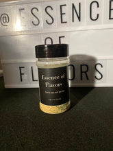 Load image into Gallery viewer, Essence of Flavors Garlic Sea Salt with Parsley